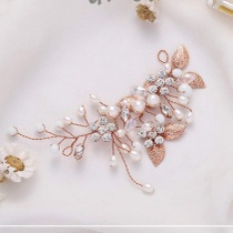 Svatební spona do vlasů Unicra s perlama