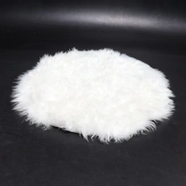 Bílý chlupatý koberec/ 50cm