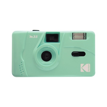 Zelená filmovací kamera Kodak M35