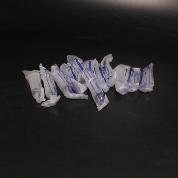 Modré injekční stříkačky z plastu