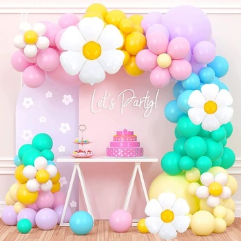 Balení 112 ks sedmikráskových květinových pastelových balonků sada girlandy, balónky pastelové