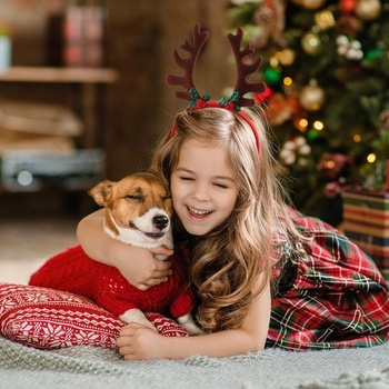 Aneco Balenie 12 vianočných čeleniek Rôzne vianočné hlavové boppery Vianočný stromček Santa Parohy