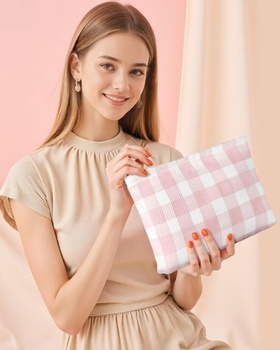 Malá menčestrová kozmetická taštička pre ženy, roztomilá kockovaná prenosná kozmetická taštička do