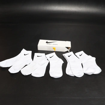Biele športové ponožky Nike - Vel. 32