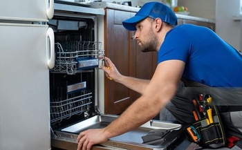 Odtoková hadica pre umývačku riadu pripojená k motoru YXW-502E(L). Kompatibilný s umývačkami riadu