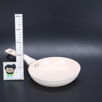 Panvica Fackelmann x Pamela Reif - Ø 20 cm, vyrobená z kovaného recyklovaného hliníka v pastelovo