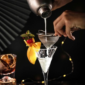 ASelected koktejlový šejkr 750 ml nerezový koktejlový mixér s vestavěným barmanským sítkem, šejkr
