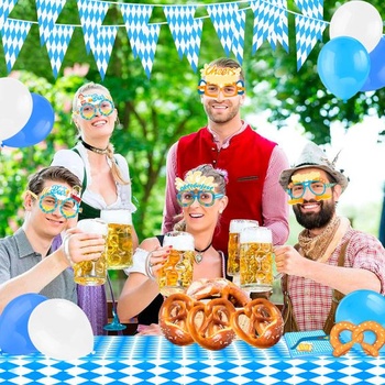 Sada dekorací HOWAF na Oktoberfest - bavorská vína s girlandou 10M, ubrusem, sklenicemi, ubrousky a