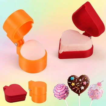 Sada dvou kusů Penitue: kulaté a srdcové formy na cake pops, vykrajovátka a tloučky na cake pops z