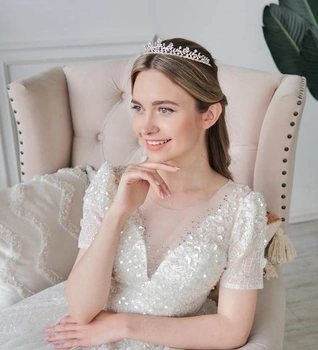 Lovelyshop Královská křišťálová princeznovská tiara ze slitiny pro dámu na svatbu - stříbrná čirá
