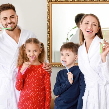 Ouligay 4dílná sada zubních kartáčků s jedním všívaným kartáčkem, měkký všívaný kartáček,