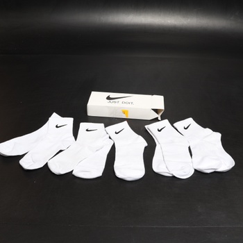 Biele športové ponožky Nike - Vel. 32
