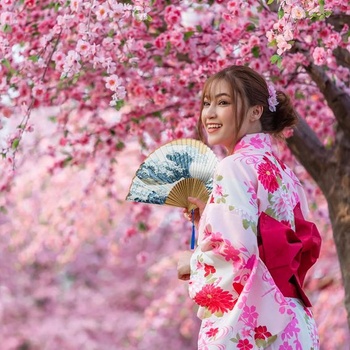 KEYIDO Japonský vejár Vlny mora v Kanagawe Skladací vejár z dreva a hodvábu Bambusová kabelka z