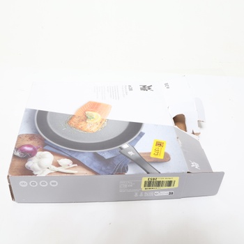Pánev WMF Devil 28 cm, vhodná pro indukci, povlak z nerezové oceli Cromargan®, plastová rukojeť