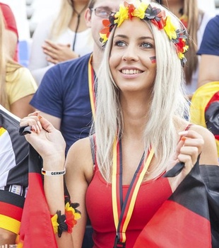 T TAKONE 11dílné německé potítko, Německé potítko je vhodné i pro děti jako unisexové fanouškovské