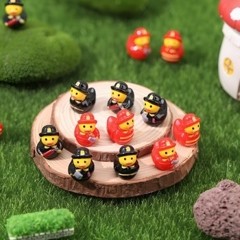 100 mini kačíc hasičov, malé kačičky