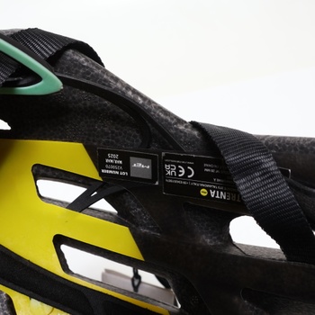 Cyklistická helma Met Trenta 3K Carbon Black