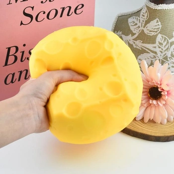 MEIEST Obří mačkací hračka se žlutým sýrem - 10 cm měkká zábavná hračka Stresová kostka -