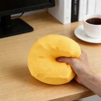 MEIEST Obří mačkací hračka se žlutým sýrem - 10 cm měkká zábavná hračka Stresová kostka -