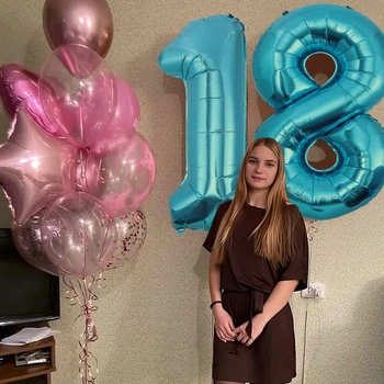 Dekorácia na 18. narodeniny s číslom | Modrý fóliový balónik - pre 18. narodeninové dekorácie pre