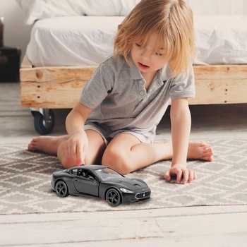 Model auta RMZ City Maserati GT, lité zinkové slitiny, měřítko 1:36, autíčko s natahovacím