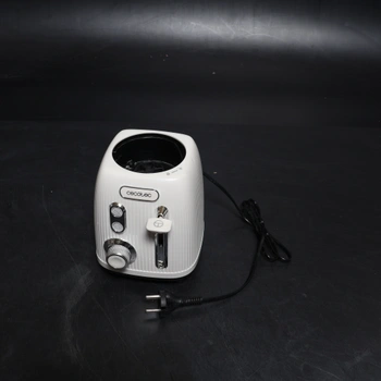Cecotec stojanový mixér Retro Power Black Titanium RetroBeige. Maximální výkon 1200 W, 2 rychlosti,