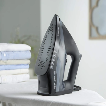 Napařovací žehlička Russel hobbs 27000 černá