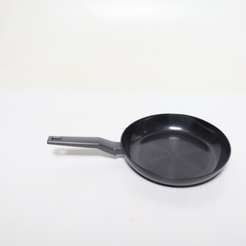 Panvica Fackelmann čierna 28 cm nepriľnavá