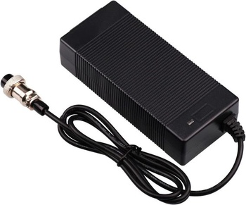 Nabíjačka TangsFire 48V pre kolobežky, 54,6V, 1,5A, pre elektrické kolobežky, 46,8V DC