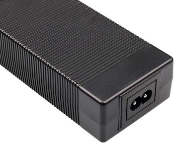 Nabíjačka TangsFire 48V pre kolobežky, 54,6V, 1,5A, pre elektrické kolobežky, 46,8V DC