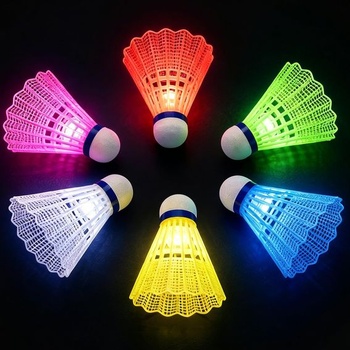 Yuragim LED svetlá Badminton, nylonové badmintonové loptičky, sada badmintonových loptičiek, odolné