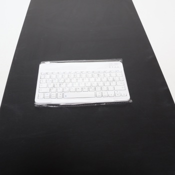Puzdro s klávesnicou pre iPad 9/8/7 generácie (2021/2020/2019) 10,2 palca, mäkká TPU zadná strana s