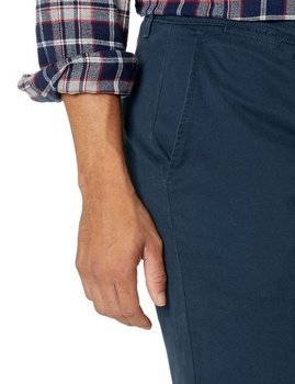 Pánske ležérne strečové chino nohavice Amazon Essentials klasického strihu, úzke, tmavo modré, 32W /