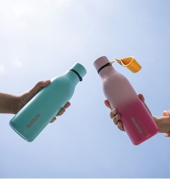 BJPKPK Izolované fľaše na vodu, 530 ml nerezová kovová fľaša na pitie s popruhom na nosenie,