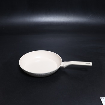 Panvica Fackelmann x Pamela Reif - Ø 28 cm, vyrobená z kovaného recyklovaného hliníka v pastelovo