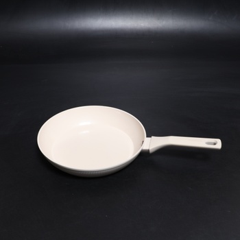 Panvica Fackelmann x Pamela Reif - Ø 28 cm, vyrobená z kovaného recyklovaného hliníka v pastelovo