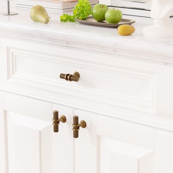 10 kusov nábytkových úchytiek Furniware