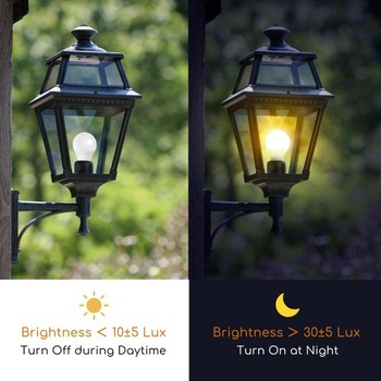 LED žiarovka so senzorom denného svetla, žiarovka E27 so senzorom svetla, 8W (ekvivalent 55W) sa