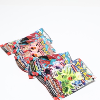 Pokémon: Poké Ball Box Set – Poké Ball, Honor Ball a BIS Ball (9 boostrov a 6 stránok s nálepkami)