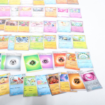 Zberateľské karty s figúrkou Pokémon FR