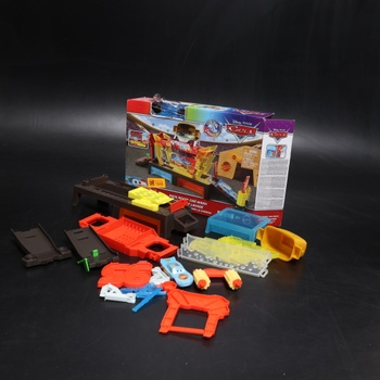 Mattel Disney Pixar Cars Umývacia sada pre závodné autá s autíčkom Bleskom McQueenom s efektom zmeny