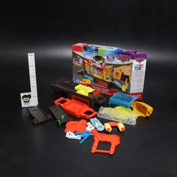 Mattel Disney Pixar Cars Umývacia sada pre závodné autá s autíčkom Bleskom McQueenom s efektom zmeny