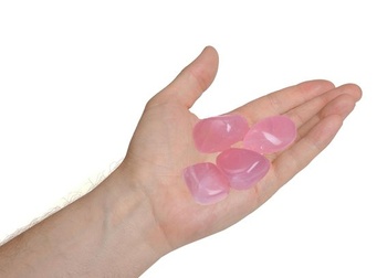 Erliway prírodné ruženínové kremenné trúbené kamene pre meditáciu, 100g 3-5cm