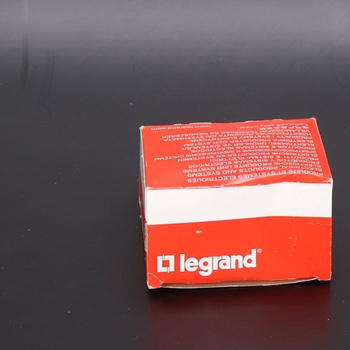 Spínač Legrand s 24-hodinovým programom