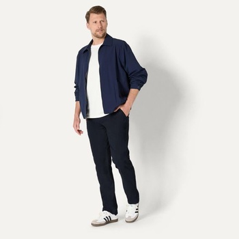 Pánske chino nohavice Amazon Essentials, pohodlné, opraný streč, športový strih, ležérne strečové