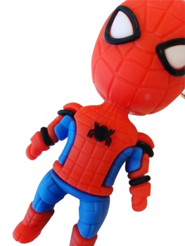 Detská kľúčenka Spiderman s pútkom a karabínou