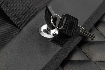 SW-MOTECH STRIEBORNÁ SADA DVOCH VISÍCICH ZÁMOKOV A KĽÚČOV NA TAŠKY LEGEND GEAR BAG, ČIERNA