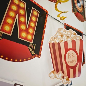18dielna sada dekorácií na filmový večer, párty dekorácie, banner na filmový večer, závesné viery,
