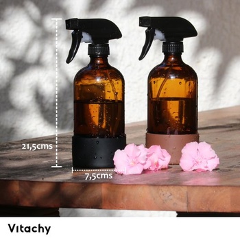 2 lahvičky s rozprašovačem z jantarového skla, 500 ml, silikonová základna, rozprašovač, skleněná