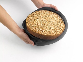 Silikonová kulatá forma na pečení Lékué, černá, 24 cm